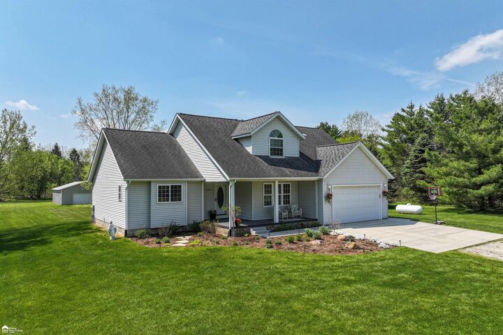 Property Photo:  8866 Hough Road  MI 48003 