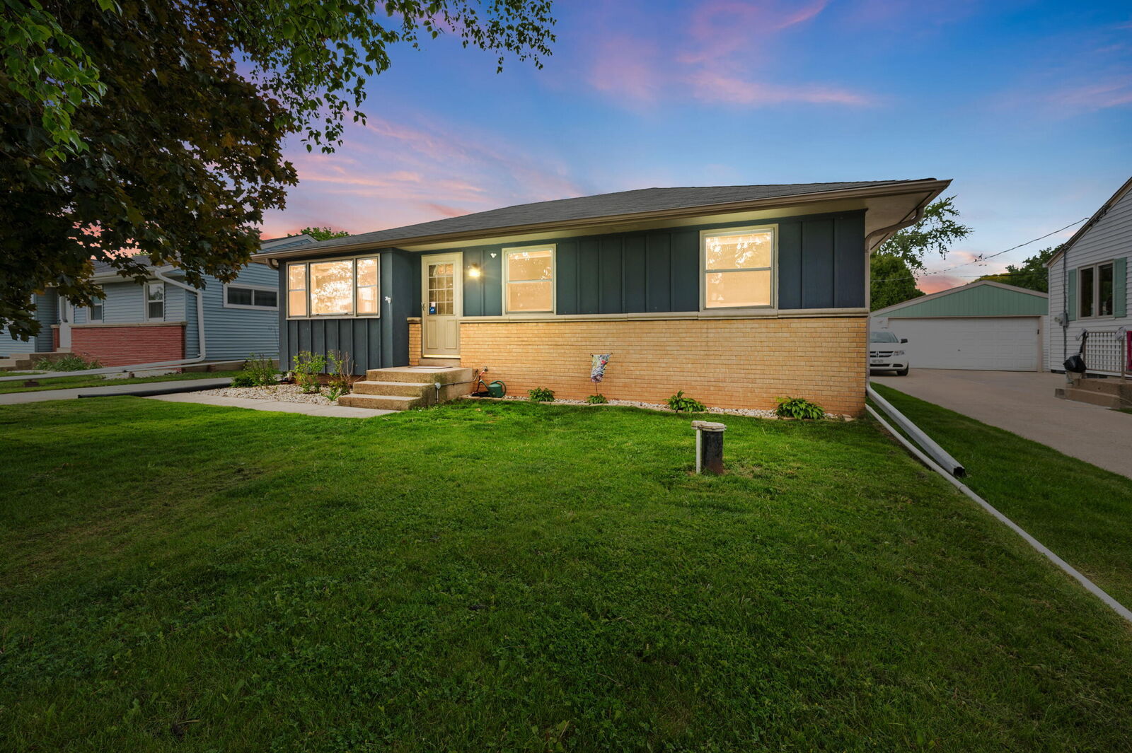 Property Photo:  5427 S 112th St St  WI 53130 