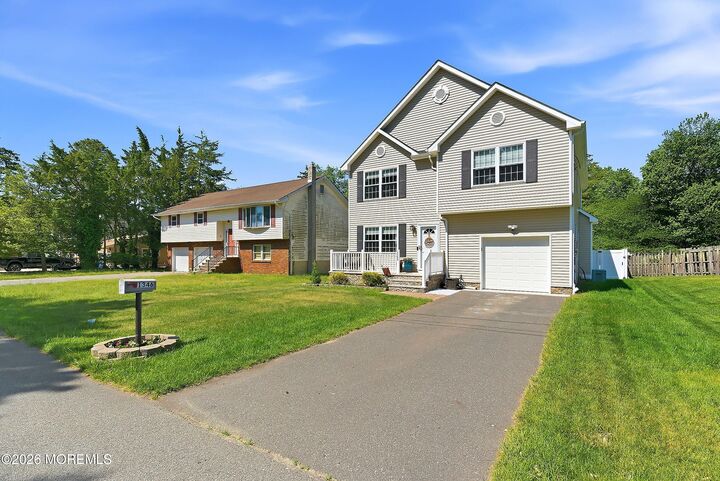 Property Photo:  1346 Lee Way  NJ 08731 