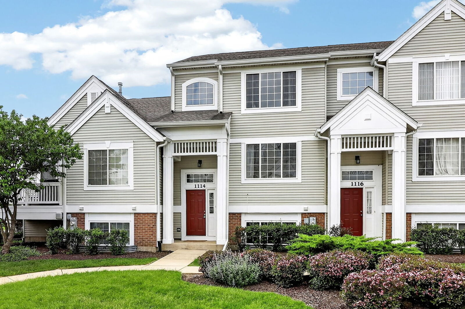 Property Photo: 1114 Andover Court IL 60139