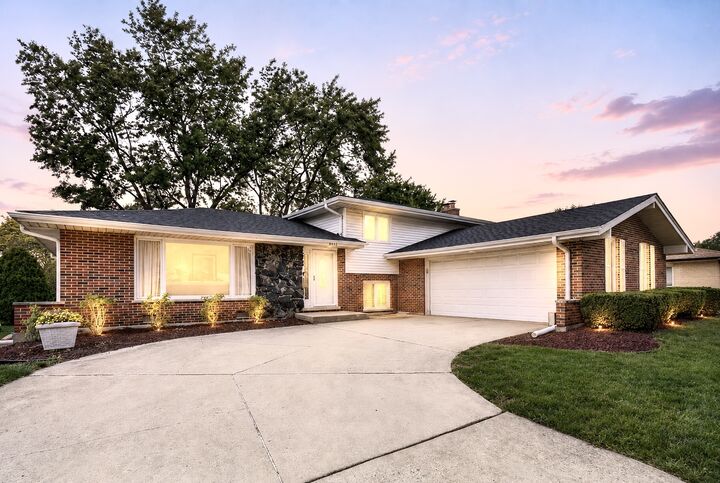 Property Photo: 8632 Clifford Drive IL 60561