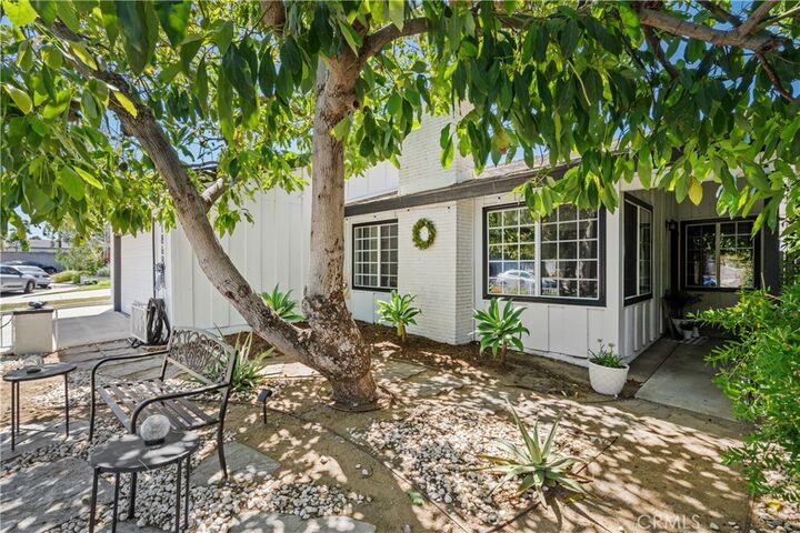 Property Photo:  1868 Cloud Court  CA 93065 