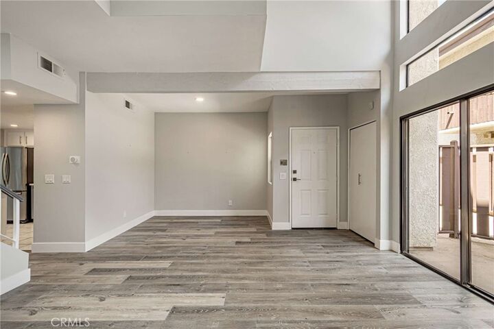 Property Photo:  6323 Reseda Boulevard 2  CA 91335 