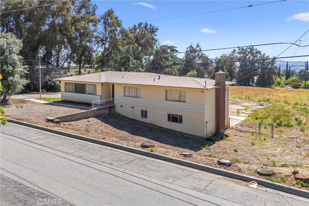 Property Photo:  11424 Casa Blanca  CA 92399 