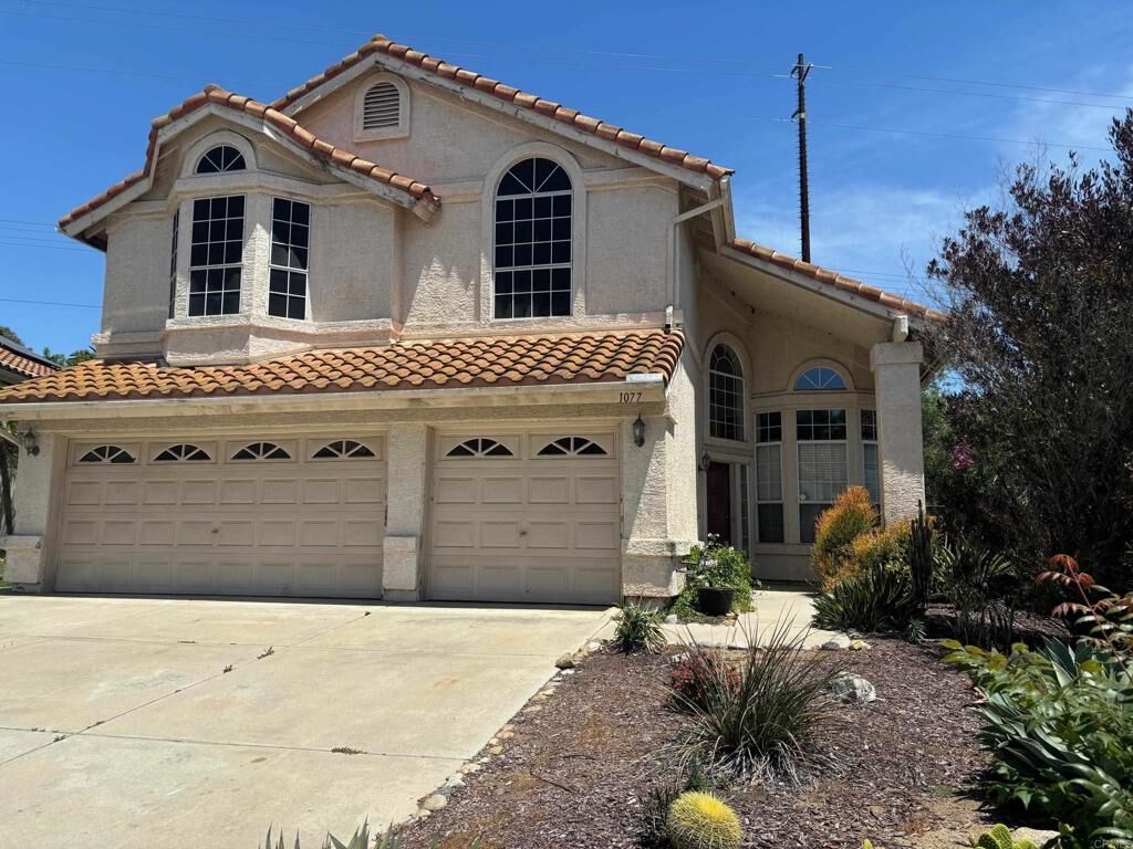 Property Photo: 1077 Felicidad Dr CA 92028