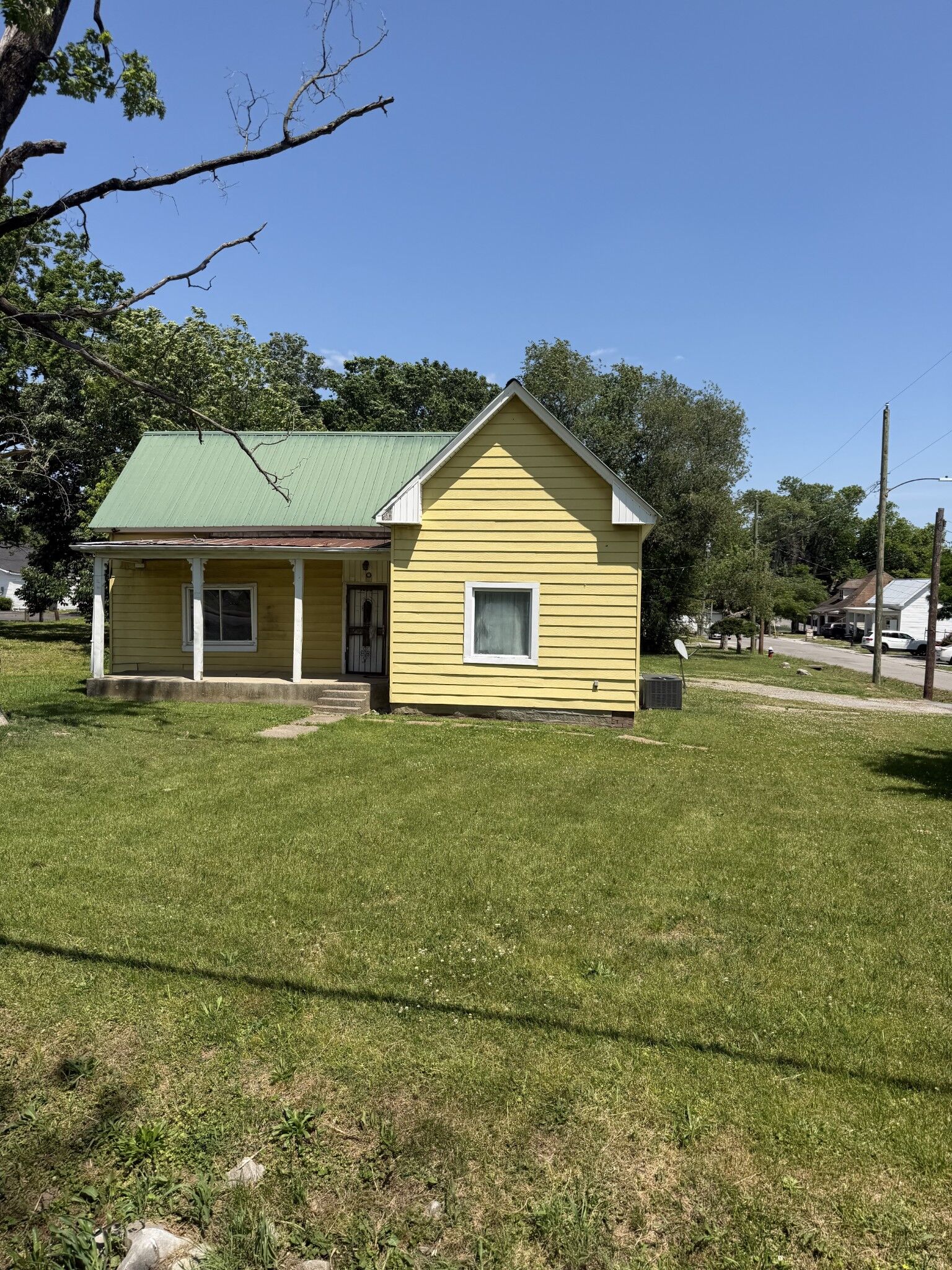 Property Photo: 1508 S Main St TN 37172
