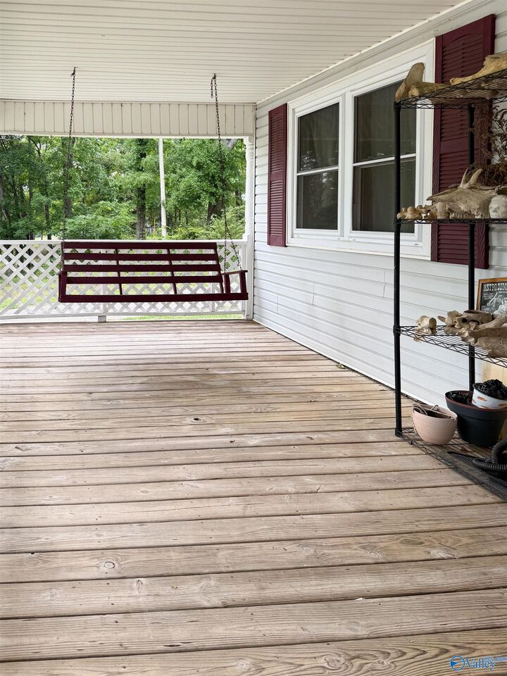 Property Photo: 286 County Road 1241 AL 35179