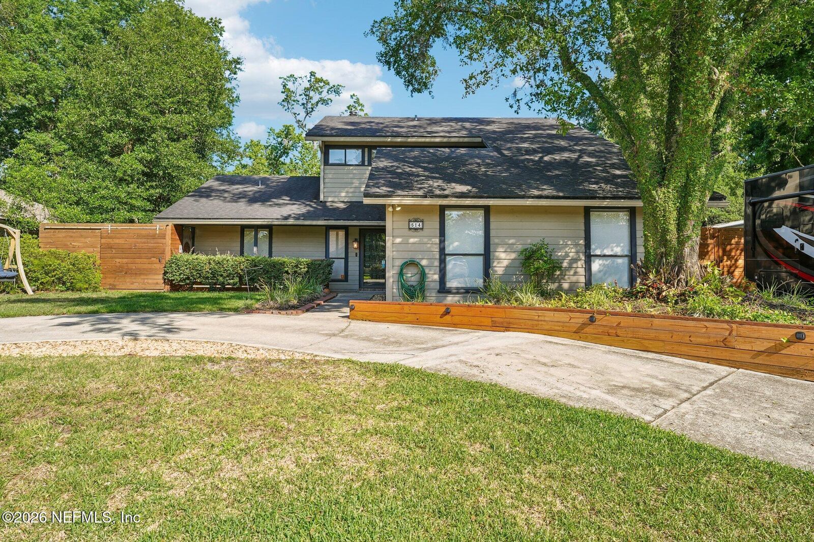 Property Photo: 514 Los Palmas Drive FL 32003
