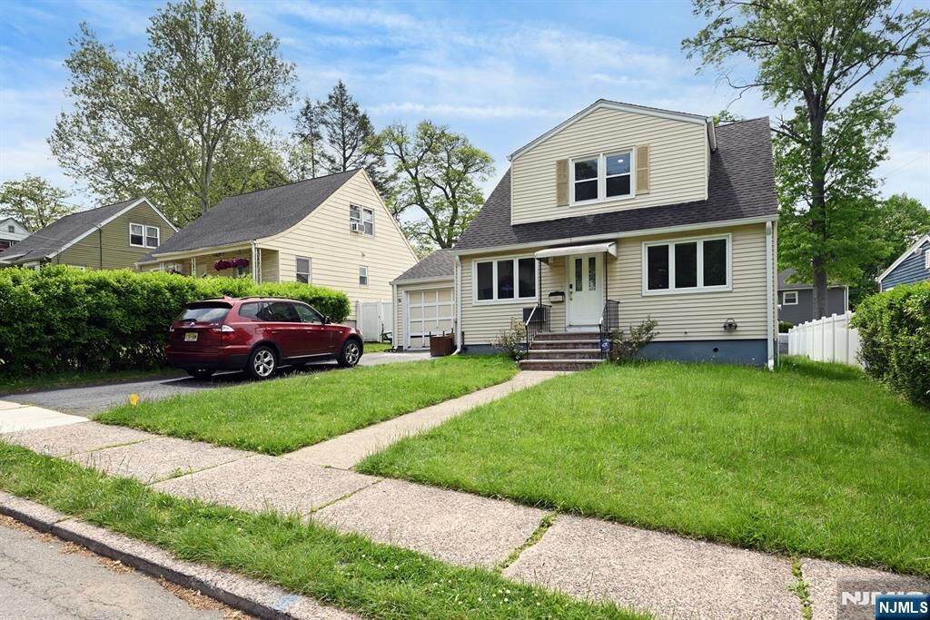 Property Photo:  28 Livingston Place  NJ 07666 