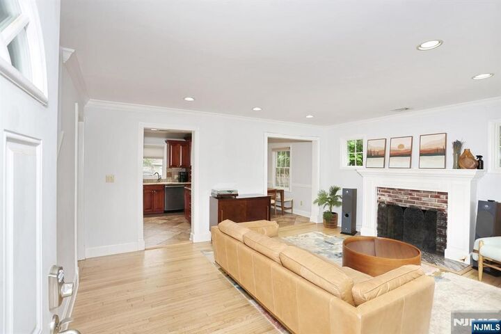 Property Photo:  7 Short Street  NJ 07640 
