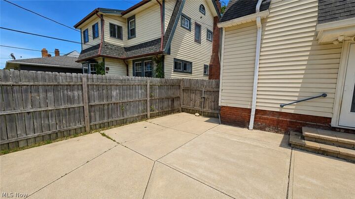 Property Photo:  6818 Belmere Drive  OH 44129 