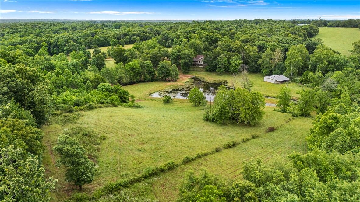 Property Photo: 8008 Blackberry Way AR 72722