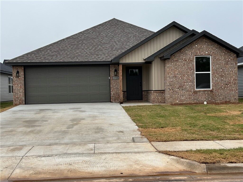 Property Photo: 1724 Gerald Shay Road AR 72734