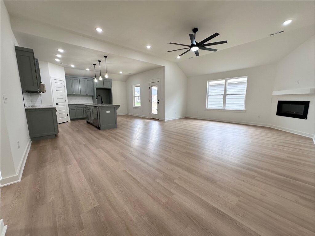 Property Photo:  1724 Gerald Shay Road  AR 72734 