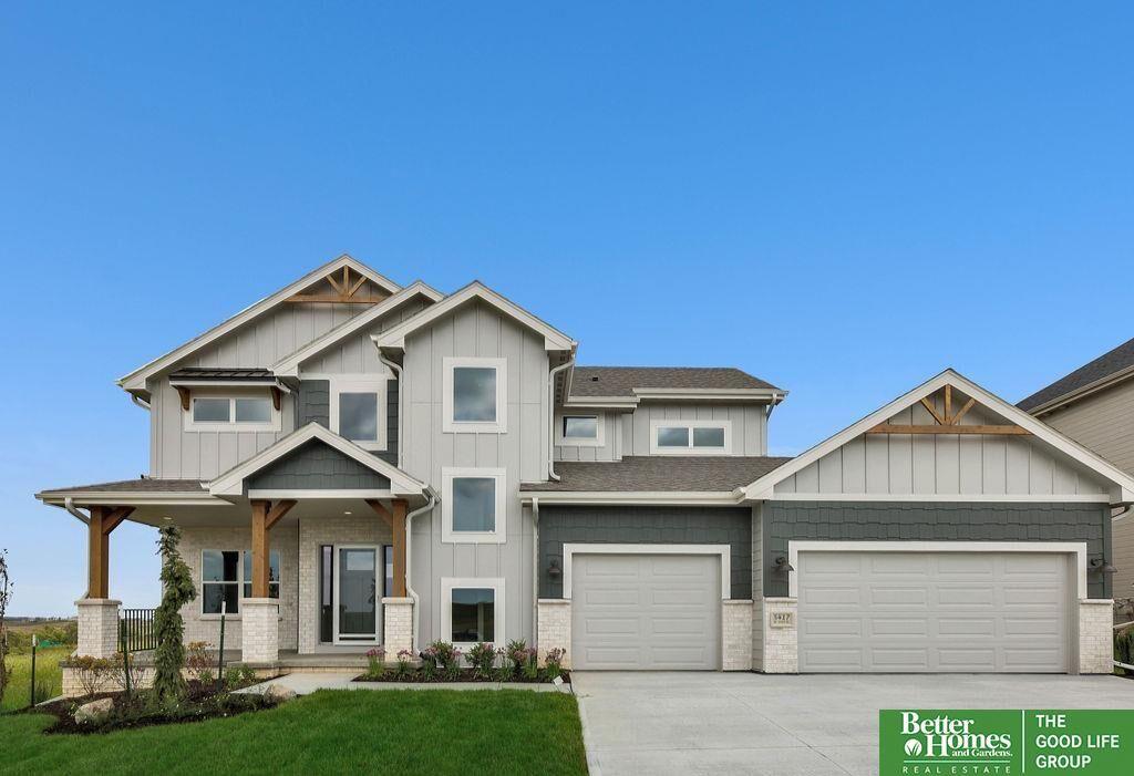 Property Photo:  10212 S 191st Street  NE 68136 