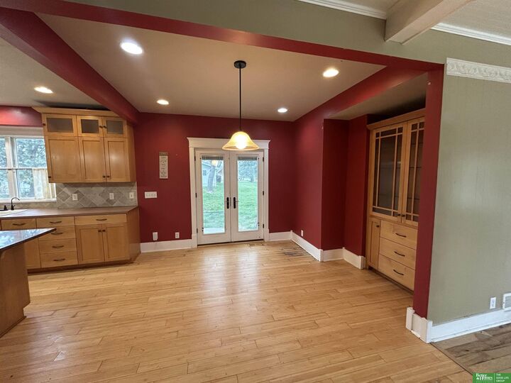 Property Photo: 211 W Alexander Street NE 68064