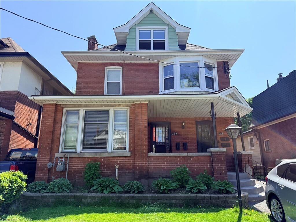Property Photo: 220 Maplewood Avenue 1 ON L8M 1X8