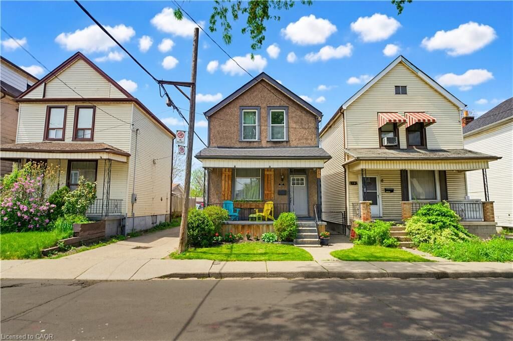 Property Photo:  17 Minto Avenue  ON L8L 6E1 