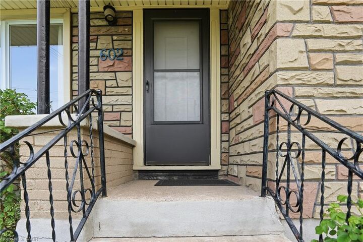 Property Photo:  602 Geneva Street  ON L2N 2J4 