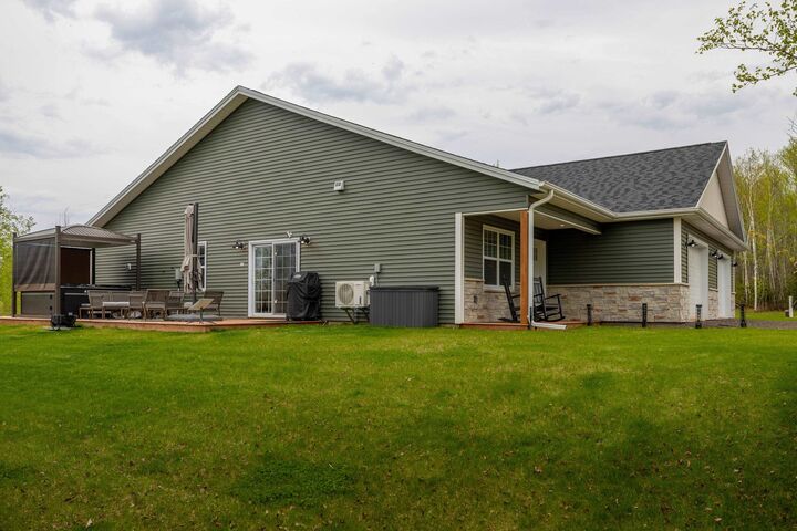 Property Photo:  160 Ocean  PE C1E 1E0 