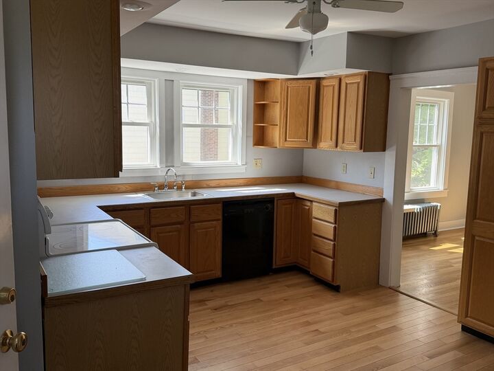 Property Photo:  56 South Main St 2  MA 01569 