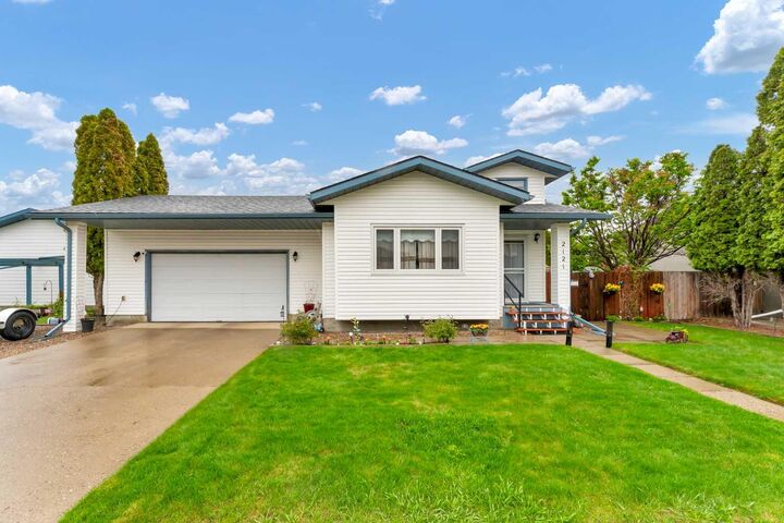 Property Photo: 2121 Hull Way NE AB T1C 1R9