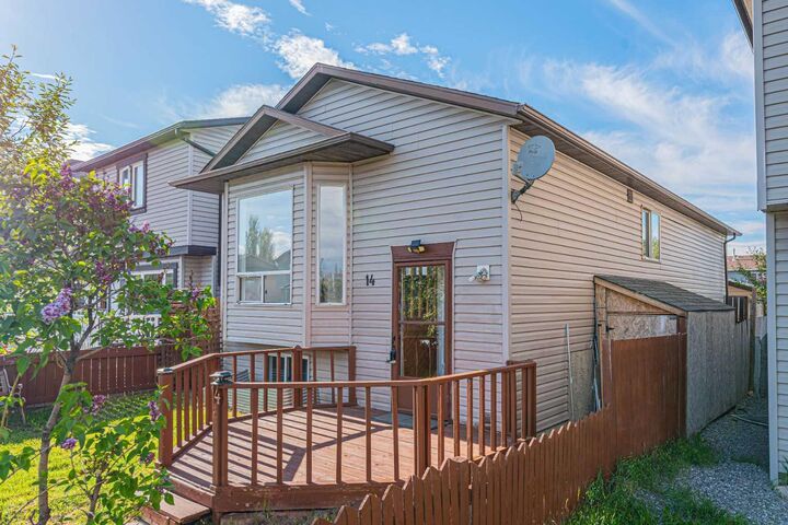 Property Photo: 14 Martindale Mews NE AB T3J 2V5