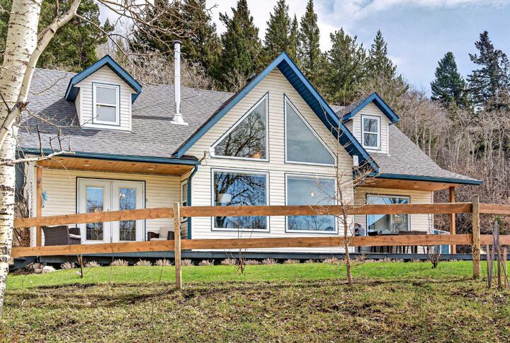 Property Photo: 5 Villa Vega Acres AB T0K 1W0