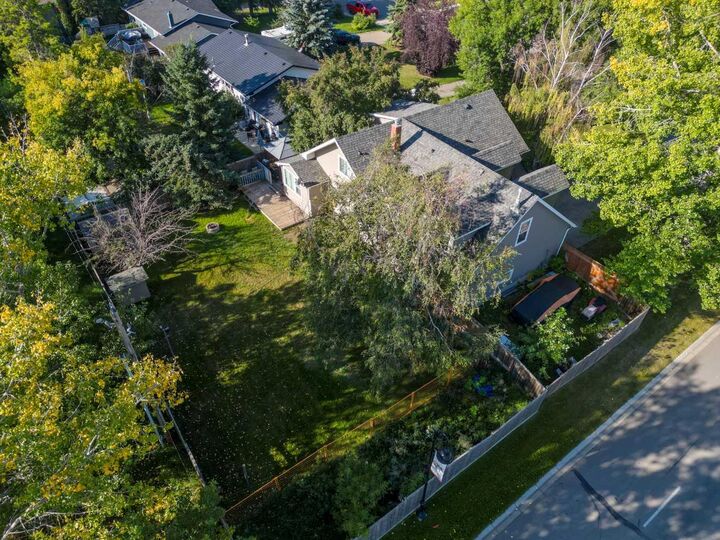 Property Photo: 1919 14 Street AB T0M 0W0