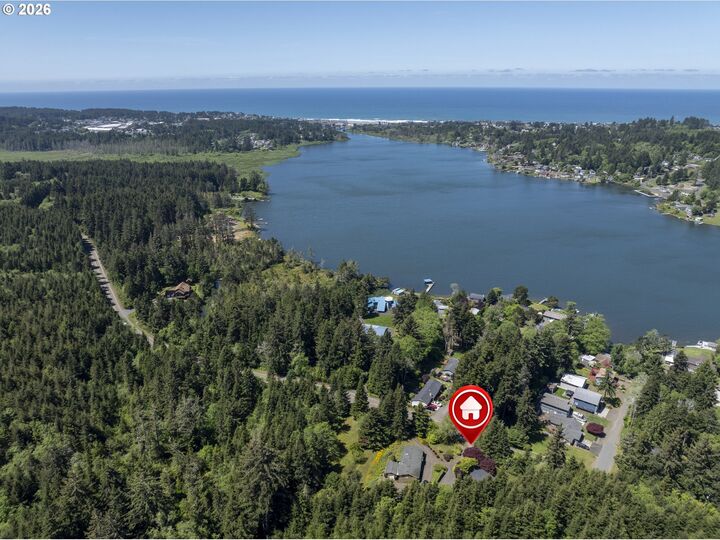 Property Photo:  968 NE East Devils Lake Rd  OR 97368 