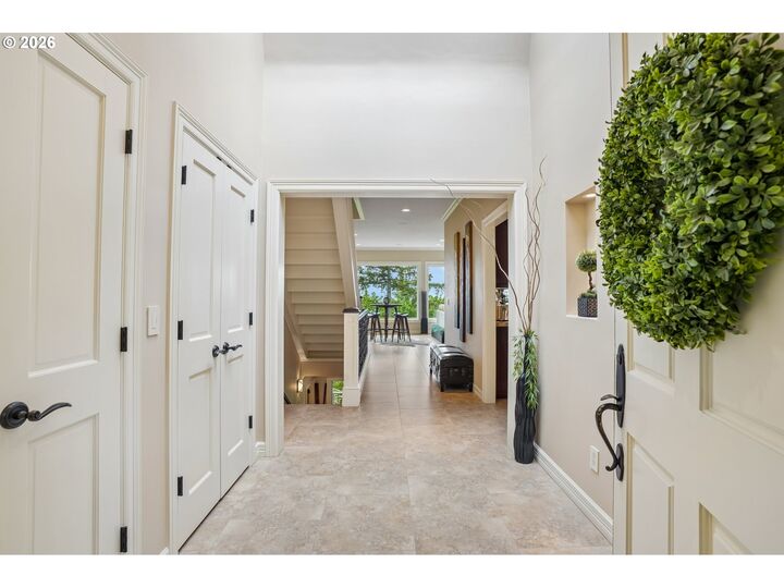 Property Photo: 221 SW Moonridge Pl OR 97225