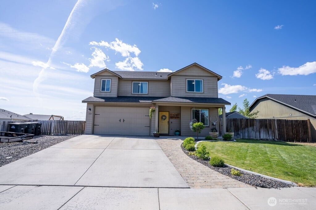 Property Photo: 3624 W Wapato Road WA 98837