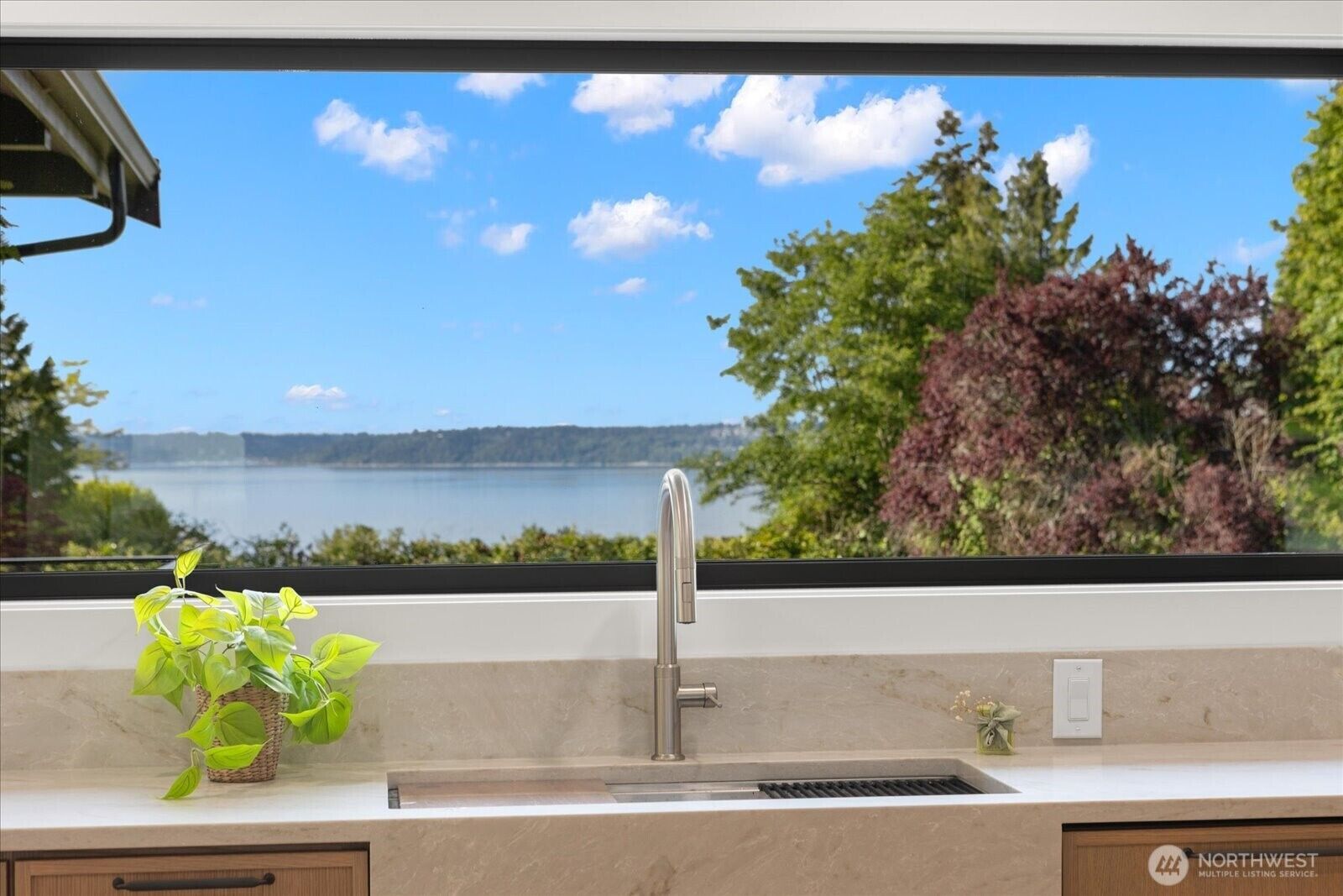 Property Photo: 29811 Marine View Drive SW WA 98023