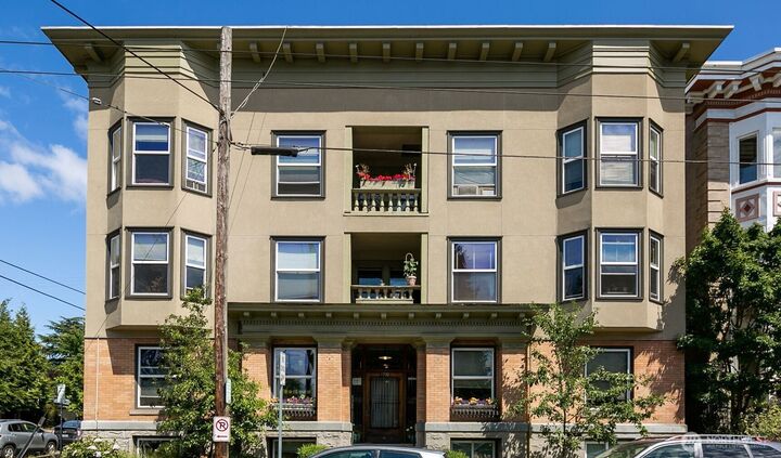 Property Photo: 1732 15th Avenue 14 WA 98122