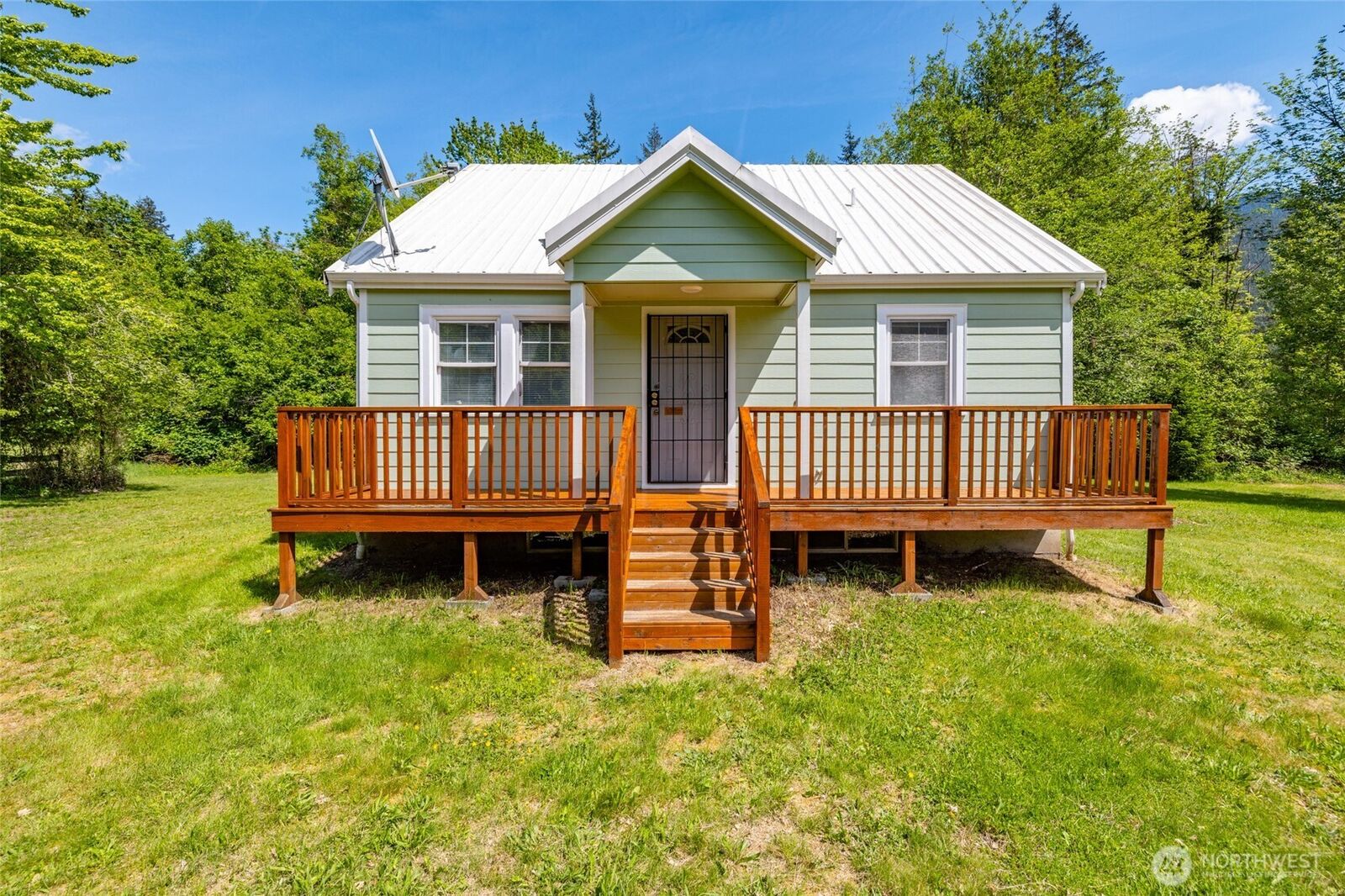 Property Photo: 60982 Dexter Lane WA 98267