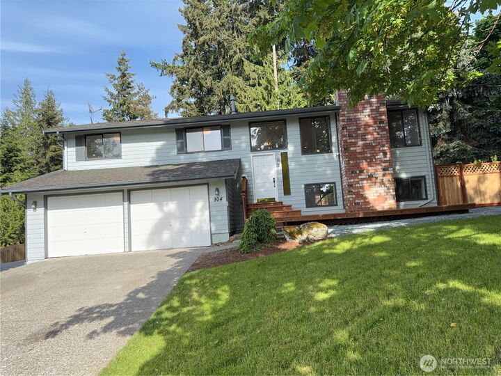 Property Photo: 904 N Waugh Road WA 98273