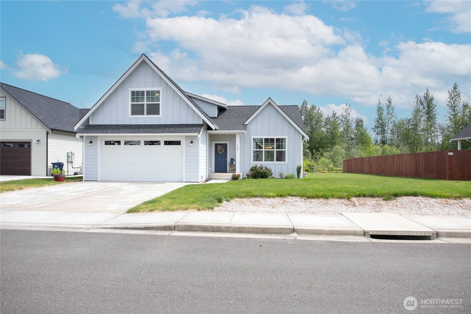 Property Photo:  310  Daybreak Lane  WA 98276 