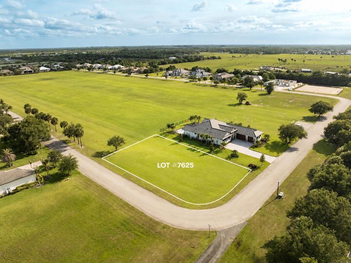 Property Photo: 7625 N Polo Grounds Lane FL 32966