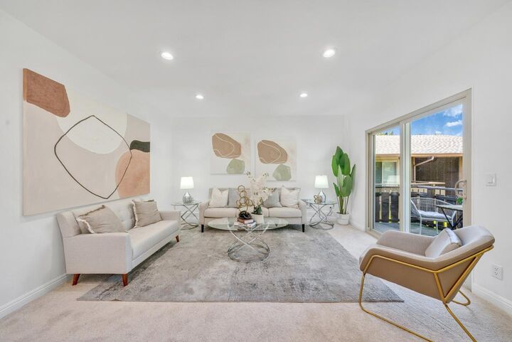 Property Photo:  100E Middlefield Rd 3H  CA 94043 
