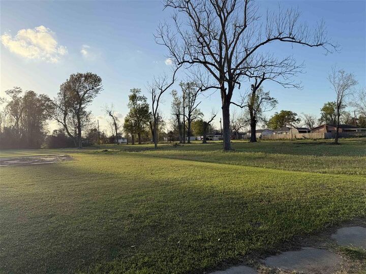 Property Photo: Tbd Lot 1 & 2 N Simmons Street LA 70601