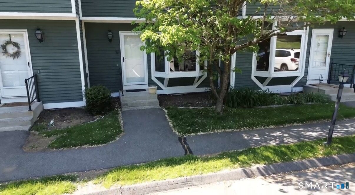 Property Photo: 19 Butternut Knolls 19 CT 06457
