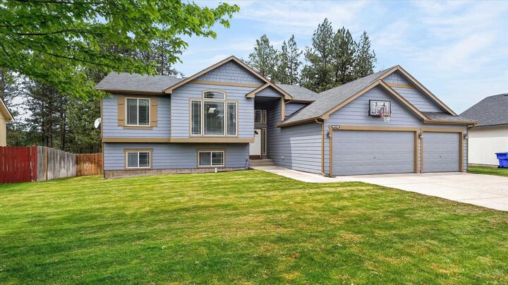 Property Photo: 17821 N Colfax St WA 99005