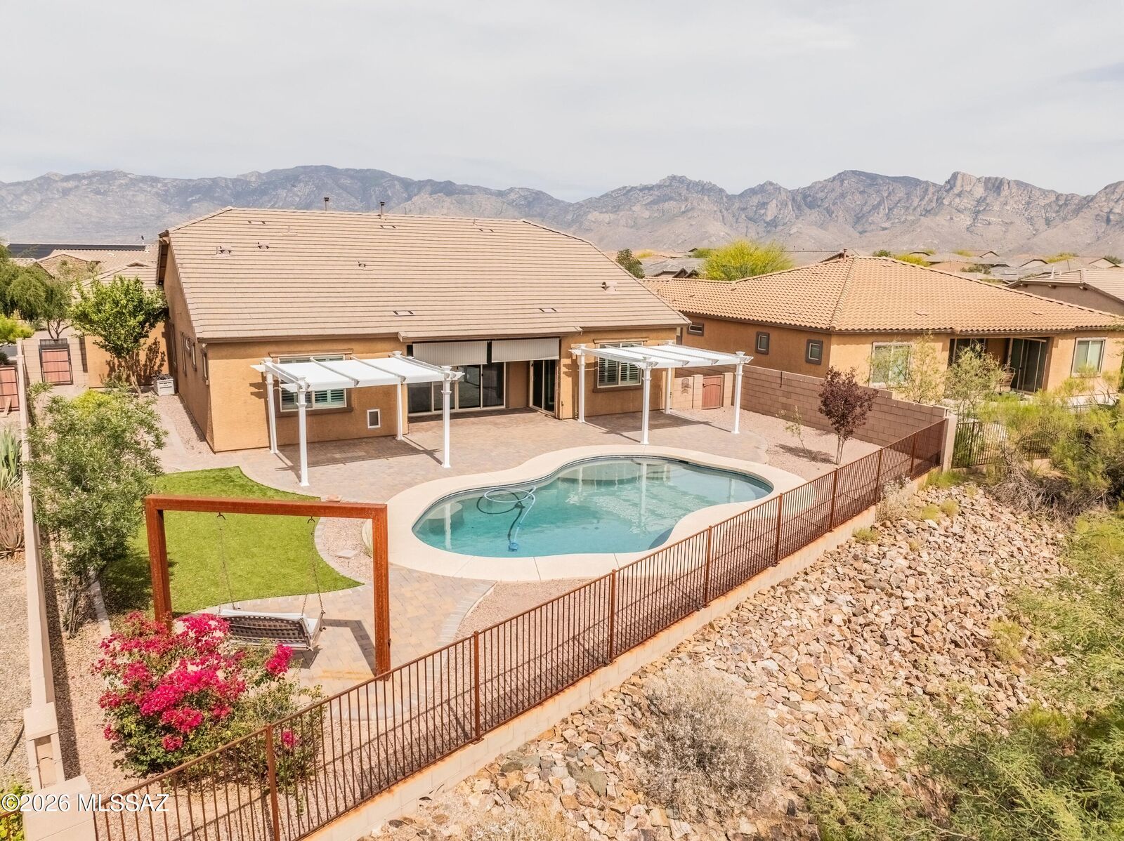 Property Photo: 12947 N Morgan Ranch Road AZ 85755