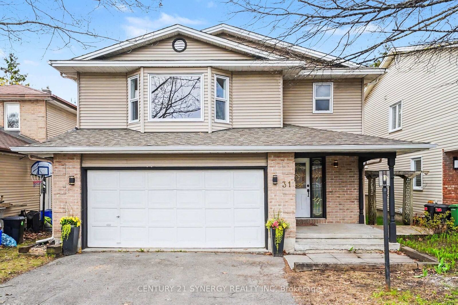 Property Photo:  31 Willow Glen Drive  ON K2M 1K8 