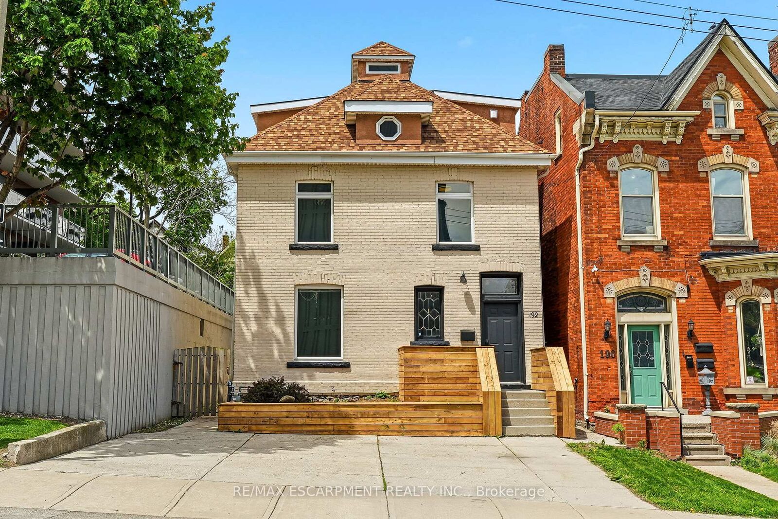 Property Photo: 192 Catharine Street ON L8N 2K3