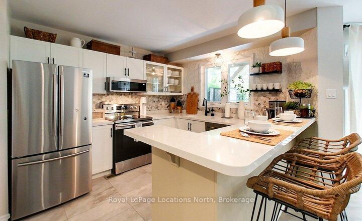 Property Photo: 145 Fairway Crescent 59 ON L9Y 5B4