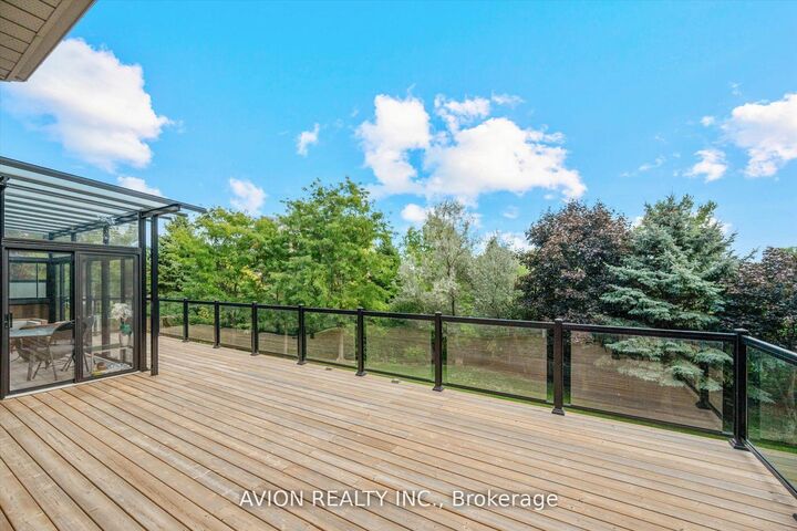 Property Photo: 37 Frybrook Crescent ON L4B 4B9