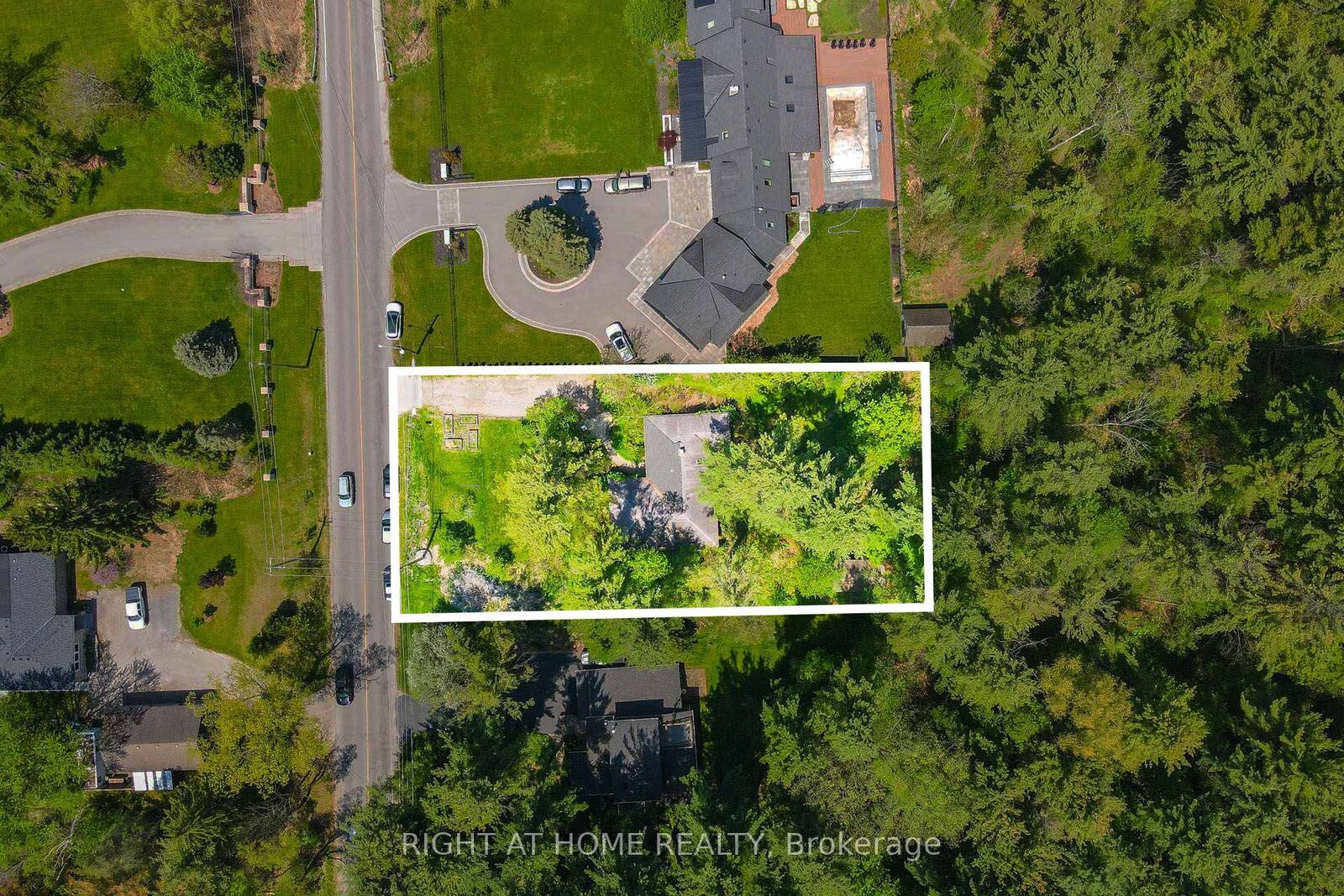 Property Photo: 255 Shaver Road ON L0R 1R0