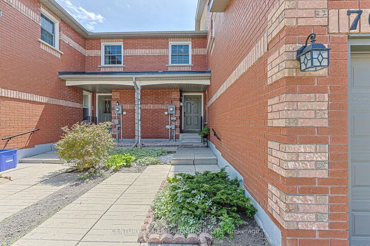 Property Photo: 707 Caradonna Crescent ON L3X 1W5
