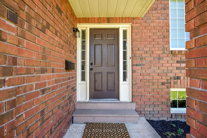 Property Photo:  103 Herrell Avenue  ON L4N 6T9 